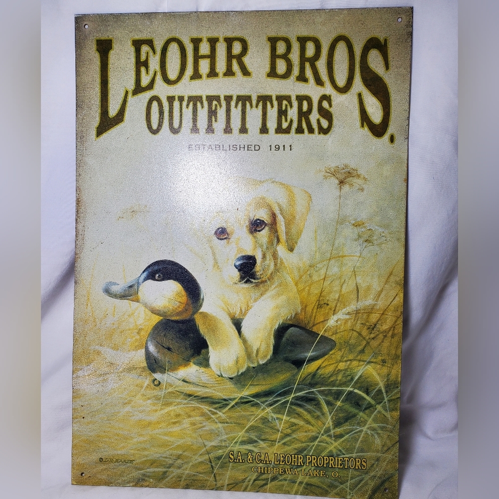 Leohr Bros Outfitters Vtg 1995 Retreiver Puppy Duck Distressed Metal Retro Sign